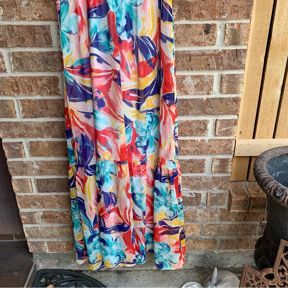 Women's Floral Halter Maxi Dress - Multicolor - Picture 3 of 9